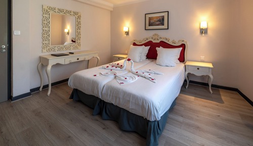 Habitación estándar con 1 cama doble o 2 individuales