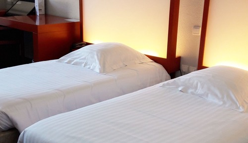 Habitación clásica con 2 camas individuales