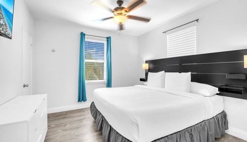 Large Bedroom Apartment Suite