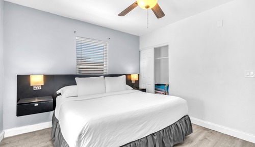 Large Bedroom Apartment Suite
