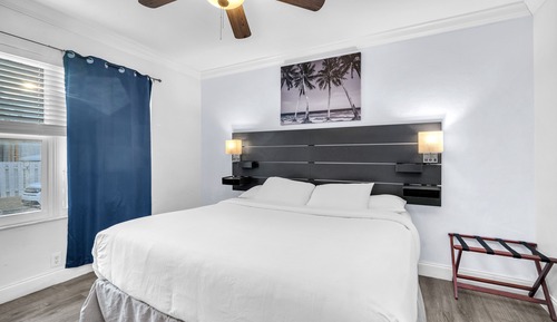 Large Bedroom Apartment Suite