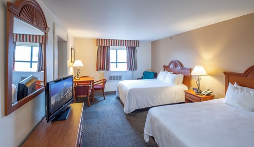 PLAYER'S INN Double Queen Suite