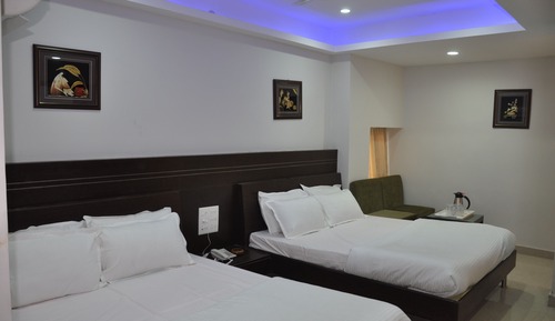 Habitación triple Deluxe (AC)