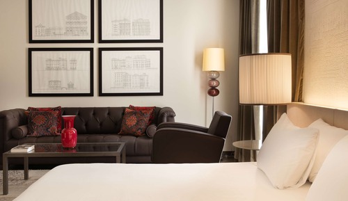 Suite junior, 1 cama de matrimonio grande (Canal View)