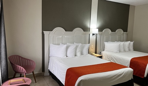 Habitación estándar doble, 2 camas de matrimonio