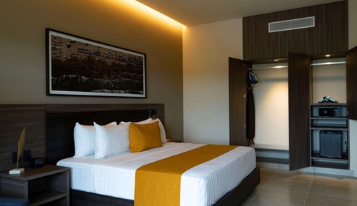 Habitación estándar, 1 cama de matrimonio grande, no fumadores, vistas a la montaña