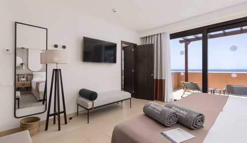 Suite Deluxe, vistas al mar (2 adults + 1 child)