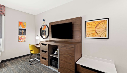 Habitación, 1 cama de matrimonio grande, frigorífico y microondas