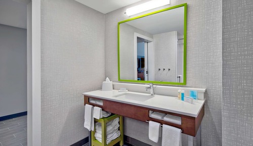 Habitación, 2 camas de matrimonio, accesible para personas con discapacidad, bañera