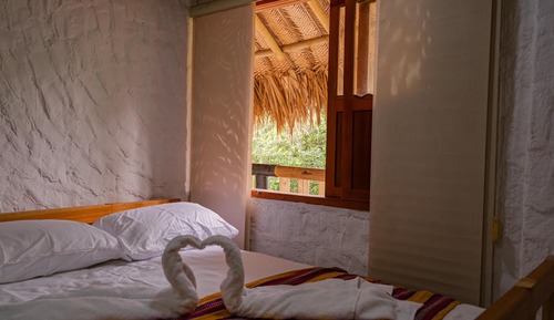 Habitación Deluxe, 1 cama doble, baño privado, vistas a la montaña