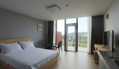 Room (Room4)