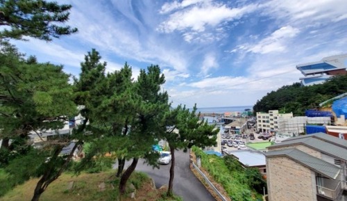 Room (Room 302 (Ocean View))