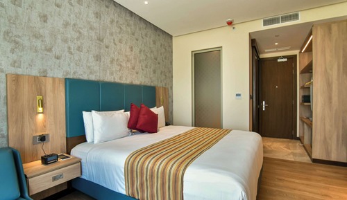 Habitación Deluxe, 1 cama de matrimonio grande (Runway View)