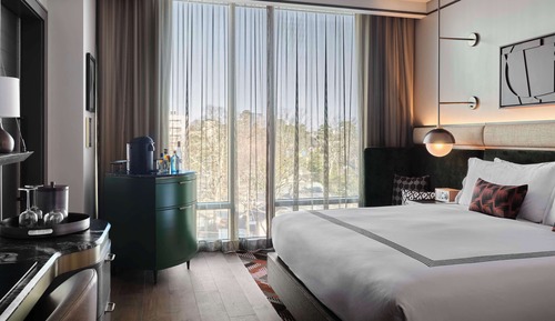 Suite, 1 cama de matrimonio grande, vistas a la ciudad (Parlor with Club Access)