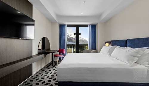 Habitación estándar, 1 cama de matrimonio grande, balcón, vistas a la montaña