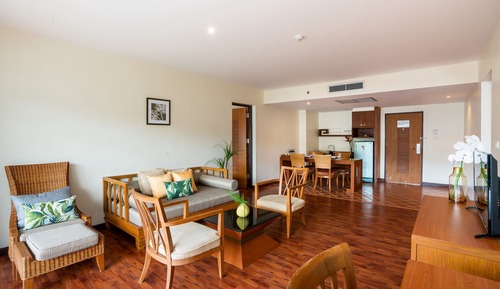 Suite junior, vistas a la piscina