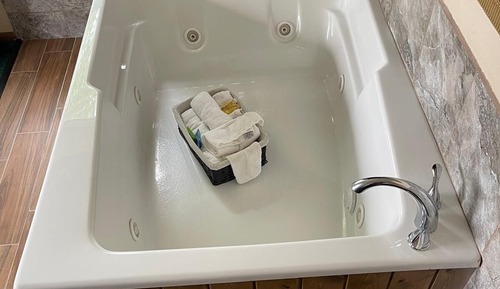 Habitación exclusiva, 1 cama de matrimonio grande, bañera de hidromasaje