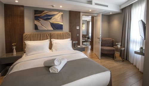 Suite Deluxe, 1 cama de matrimonio grande, no fumadores, vistas a la ciudad