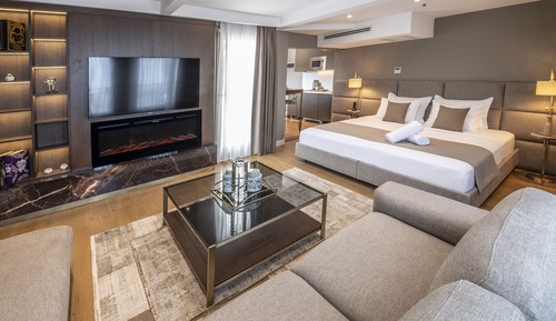 Suite exclusiva, 1 cama de matrimonio grande, no fumadores, terraza