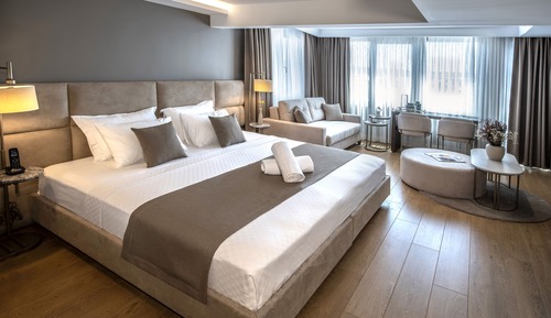 Suite exclusiva, 1 cama de matrimonio grande, no fumadores, balcón