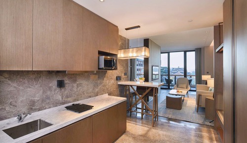 Suite estudio superior, no fumadores, vistas al jardín