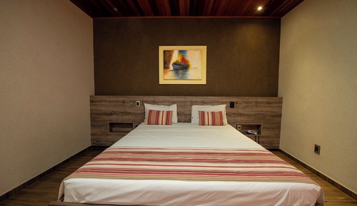 Habitación cuádruple Deluxe, vistas a la piscina