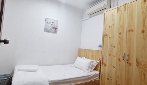 Habitación individual, baño compartido