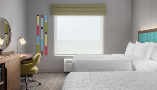 Habitación, 2 camas de matrimonio, frigorífico y microondas