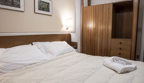Habitación clásica con 1 cama doble o 2 individuales