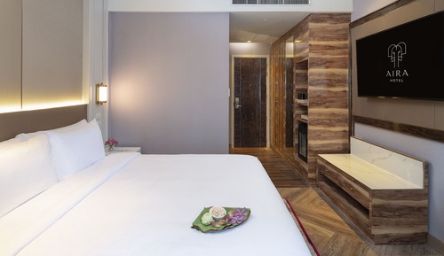 Superior Room - King Bed