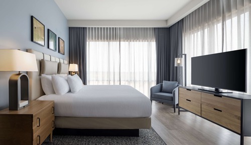 Suite, 1 cama de matrimonio grande, en esquina (Tower View)