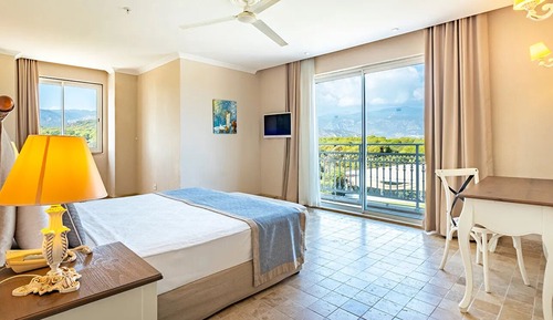 Habitación estándar, vistas parciales al mar