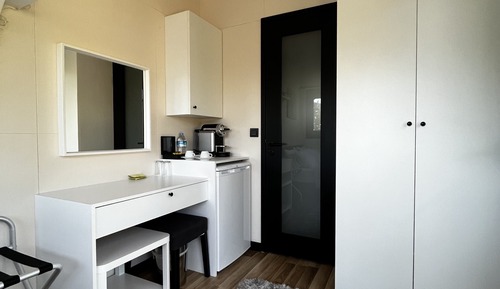 Habitación básica, 1 cama doble, no fumadores, vistas al jardín