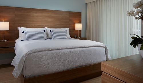 Suite familiar, varias camas, vistas al parque, planta baja