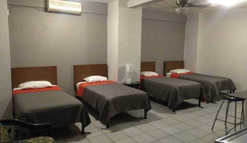 Habitación cuádruple básica