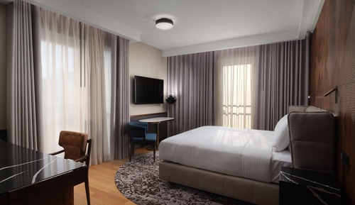 King Junior Suite
