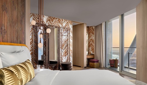 Spectacular King Suite-W-IP access- Panoramic Sea View with Balcony and High Floor