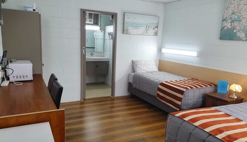 Habitación Deluxe con 2 camas individuales, varias camas