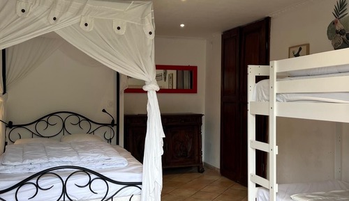 Casa de campo Confort, baño privado, vistas a la montaña (Ciboulette)