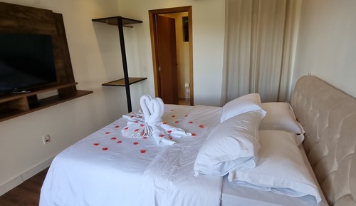 Habitación romántica, 1 cama de matrimonio, vistas a la montaña, planta baja