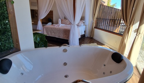 Habitación de lujo doble, 1 cama de matrimonio, bañera de hidromasaje, vistas a la montaña