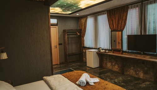 Habitación estándar, 1 cama de matrimonio, no fumadores, vistas a la montaña