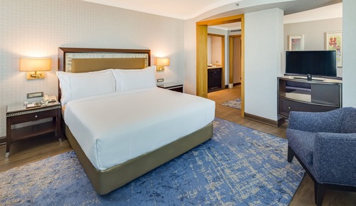 Suite junior, 1 cama de matrimonio grande, vistas a la ciudad