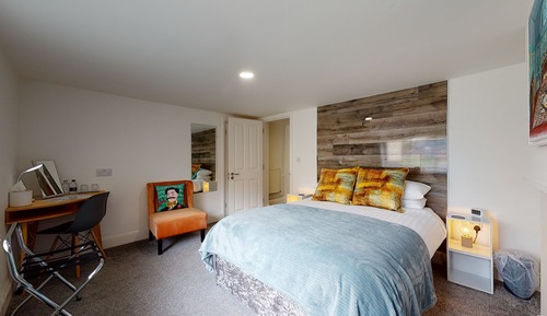 Deluxe Duplex