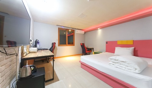 Room (Business (1PC PUBG & Ovchi & Sudden &)