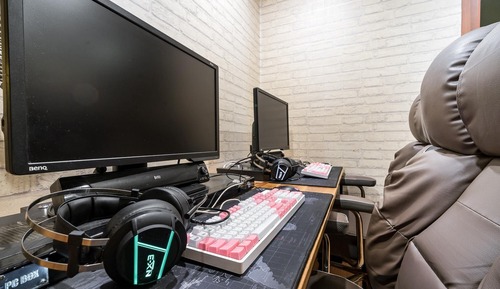 Room (Premium (2PC PUBG& Ovchi & Sudden & R)