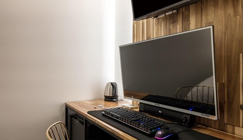 Room (Deluxe (Gustopper Bed LG Smart UHD55")