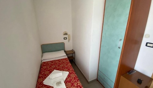 Habitación individual básica, balcón