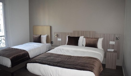 Habitación triple Deluxe, no fumadores, vistas a la ciudad