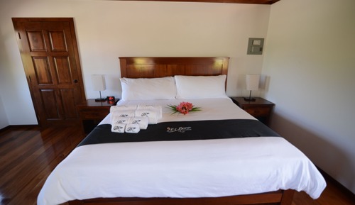 Habitación individual Deluxe, 1 cama de matrimonio grande, vistas a la piscina